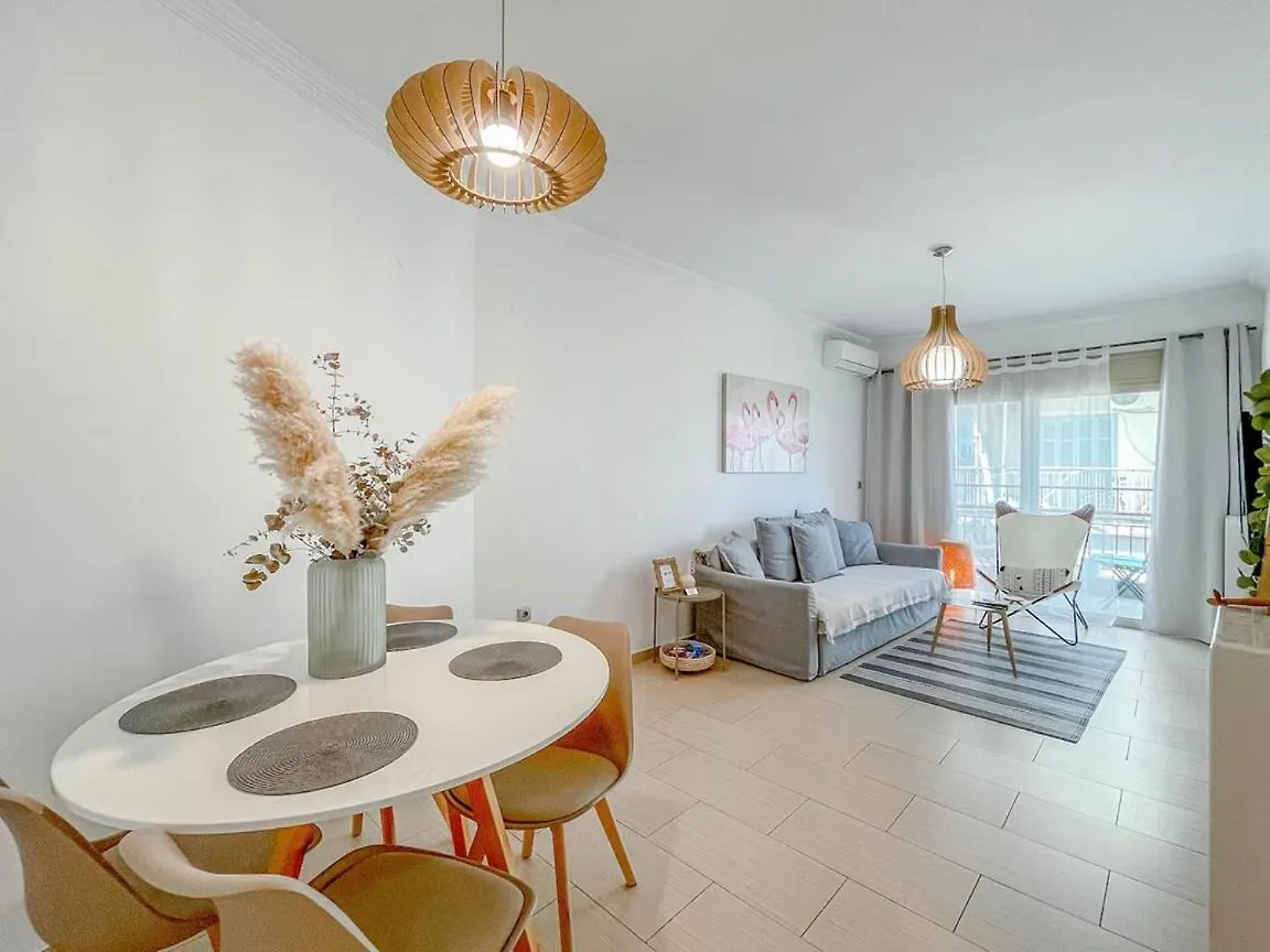 Traveler Home 85M2 Private Parking Next To Center Thessaloníki