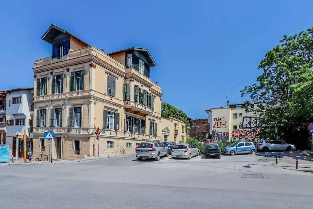Traveler Home 85M2 Private Parking Next To Center Thessaloniki