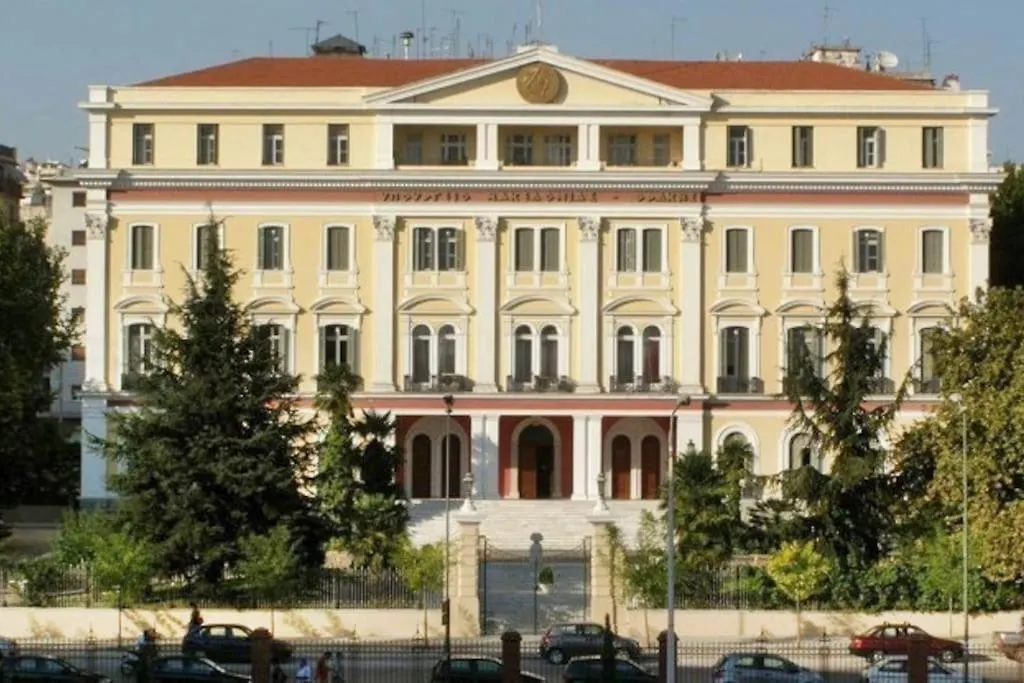 Appartement Traveler Home 85M2 Private Parking Next To Center Thessaloniki Griekenland