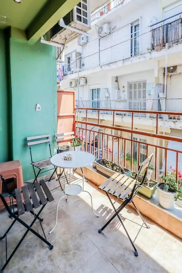 Traveler Home 85M2 Private Parking Next To Center Thessaloniki