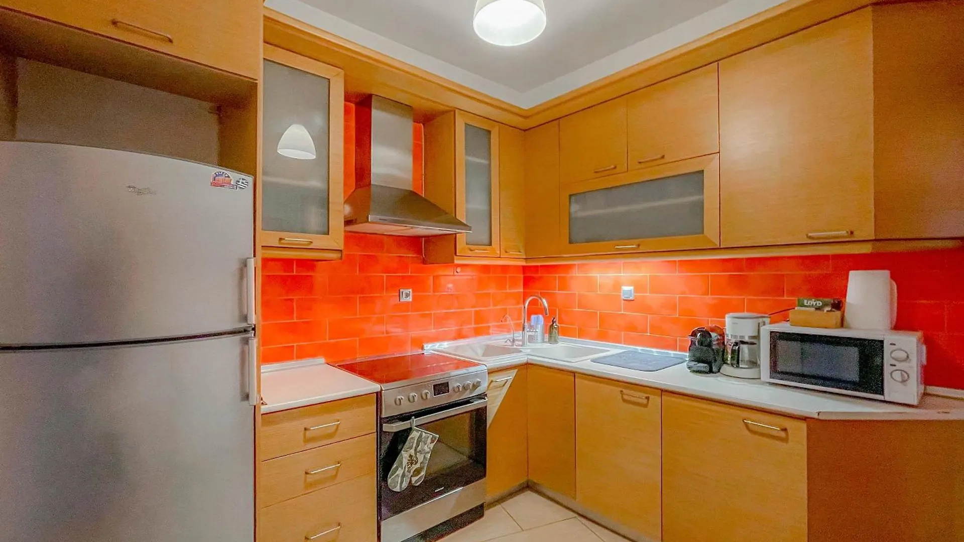 Appartement Traveler Home 85M2 Private Parking Next To Center Thessaloniki Griekenland